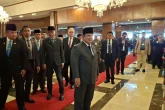 Warga Indonesia Sambut Kedatangan Presiden Prabowo di Islamabad