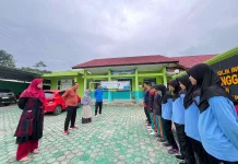 Siswa MTsN 2 Tanggamus Ikuti Porkab Cabang Bulutangkis