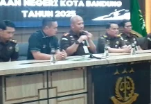 Wawalkot dan Anggota Dewan Bandung Tersangka Dugaan Korupsi