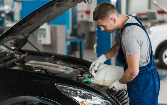 Bijak Memilih Oli, Awetkan Mesin Kendaraan