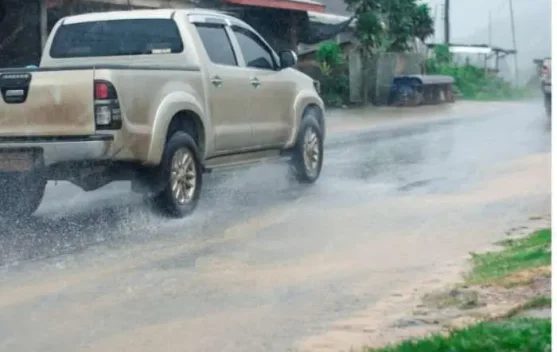 Mengurangi Risiko Kondisi Aquaplaning saat Berkendara