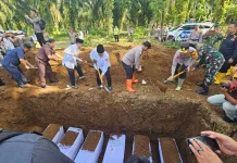 Enam Korban Bencana Hidrometeorologi Dimakamkan Secara Bermartabat