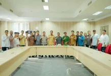 Warga Batu Hampar Datangi Wabup Tuntut Lahan Plasma