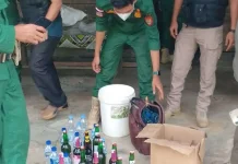 Satpol-PP Subulussalam Bongkar Penjualan Ratusan Botol Tuak Suling