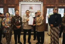 Menbud Buka Suara Usai Kericuhan di Keraton Solo