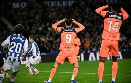 Barcelona Tersungkur di Reale Arena, Sociedad Menang Dramatis