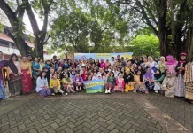 Mahasiswa Mancanegara Menari dan Ngariung di Bakul Budaya