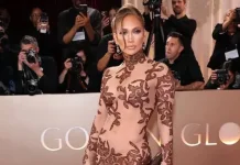 Jennifer Lopez Rayakan 25 Tahun Album J.Lo