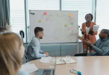 Strategi Bertahan di Tengah Perubahan Cepat